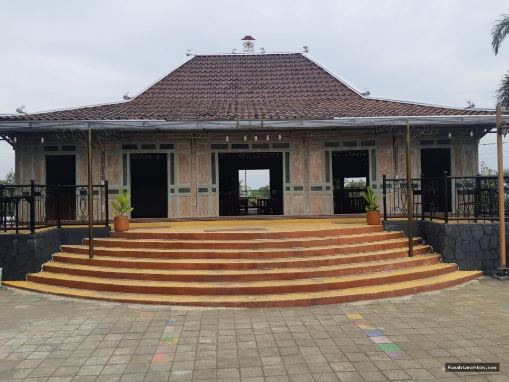 Jasa Kontraktor Bangunan Restoran dari Kayu Wajo - Jasa Kontraktor Bangunan Restoran dari Kayu Wajo Cepat dan Rapi